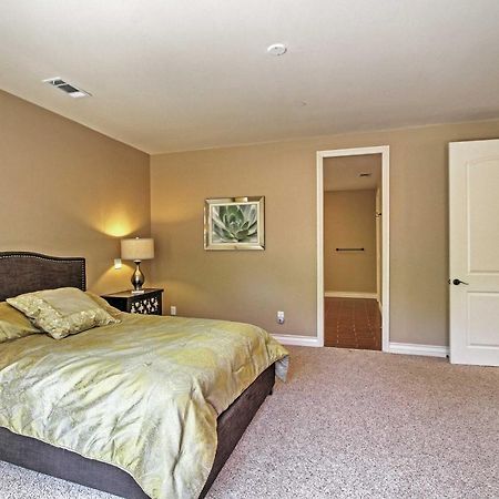 Roomy Home With Deck, 5 Mi To Lake Arrowhead Village Exterior photo